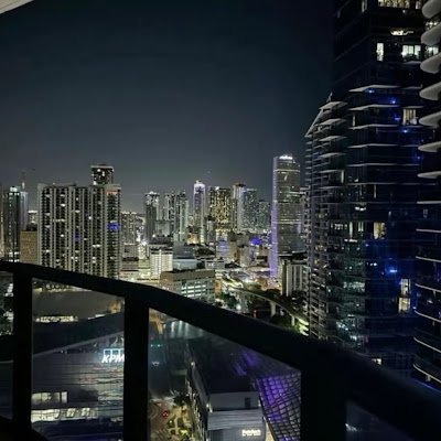 btcbrry's profile picture. it’s all $WORTHLESS