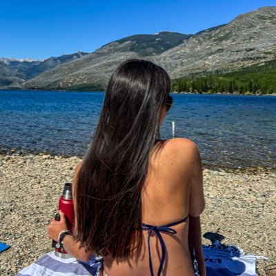 Mis pasiones: ✈🌎, 📖📚 y 🍷🍺. #CerroPorteño mi ❤
Soy directa. No apta para sensibles. Sueño con un 🇵🇾 mejor