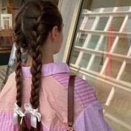Vuiormwer49534's profile picture. 