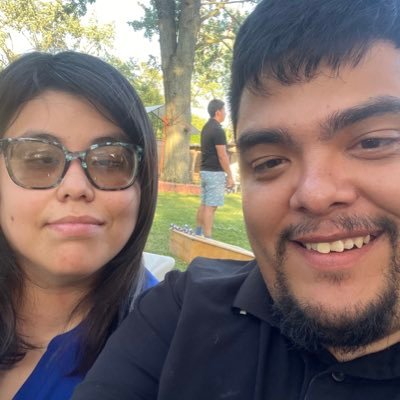 i love playing ps4 online and married to my mommy Leanne cornejo and married to Cynthia bear
