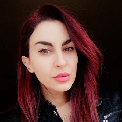 layalfarhat19's profile picture. 💛فَإِنَّ حِزْبَ ٱللَّهِ هُمُ ٱلْغَٰلِبُونَ💛
حسابي الأساسي 👈 @layalfarhat3 
ليال مش ليلى 😒