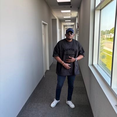 Oluseere's profile picture. 