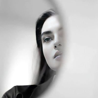 •نـفسي غـالية جـداً؛ حـتى في أصـعب لـحظاتي لم أنـقص مـن قـدرها ؛ وهـذا هـو شـرفي بـالحـياة ؛ أن أحـافـظ ؏ عـزة نـفسي لأخـر لـحظـة بـعـمري ♥️