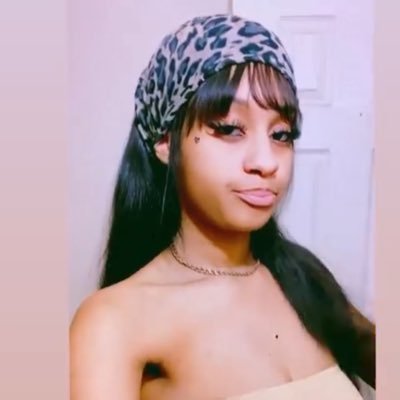 e_samoria's profile picture. 𝐁𝐎𝐌𝐁 𝐀𝐒𝐒 𝐂𝐎𝐍𝐓𝐄𝐍𝐓 💦 😉