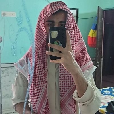 Zeese16's profile picture. ich bin 20 jahre alt...
dilleri ilgim var...