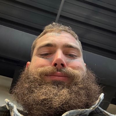 TrillyMP3's profile picture. long bed propagandist.