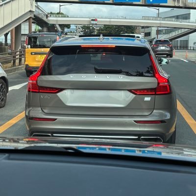 趣味垢です。 スノーボード・車・住宅についてつぶやいでます。 現在、地元工務店にて注文住宅建築中 32坪 和モダン平家
