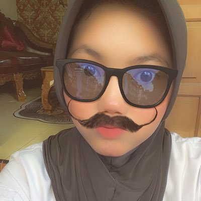 fluffymmoon's profile picture. halow