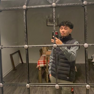 lzbryanv8's profile picture. 🧃