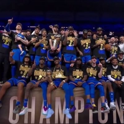 12THATSSALLY's profile picture. Manchester United, Atalanta, and Okc Thunder and raptors rambler and fan.