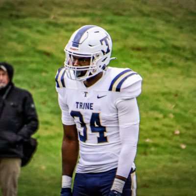 Grinding to get to the next level!! Trine University / Legacy 7on7/6’3 210lbs/RB,WR,CB,ATH/Vertical Jump 30in/Squat 405lbs/Deadlift 345lbs/Shuttle 4.26