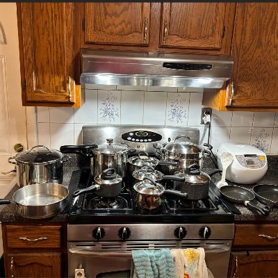 An average user who likes gardening, gaming, cooking & baking.