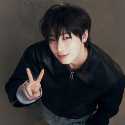 peemdiary's profile picture. ( Fan account )⍤ 🎂 ✮ ᴇɴʜʏᴘᴇɴ ot7 ꔛ ✮ ૮˃̵ 'ㅅ' ˂̵ ა #rvensupremei