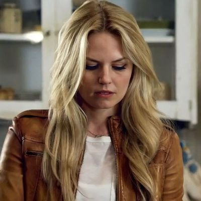 Lisouat's profile picture. mostly yapping about ouat & taylor swift