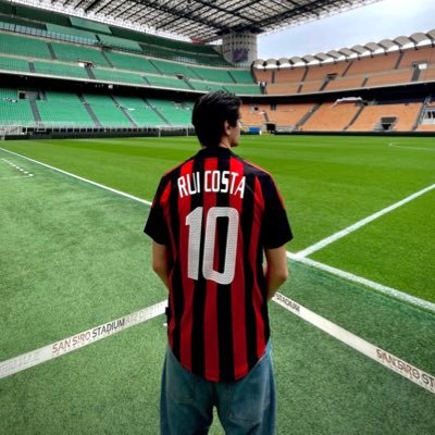 jordsimpson__'s profile picture. Raspberry jam is nice but it’s full of fucking pips