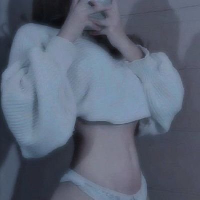 Soy una chica divertida, lista, alta, atenta,mexicana y solita. 🥺❤️🔥