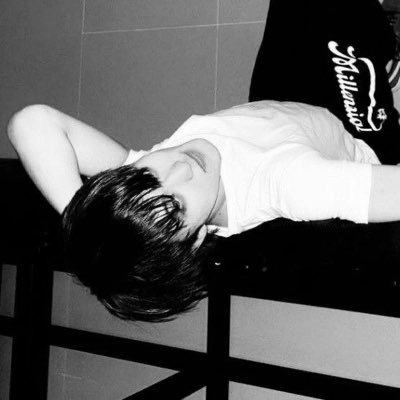 khrinsea's profile picture. 