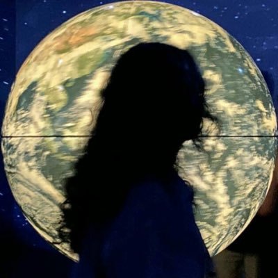 -هُنا مُجرد تفريغ مشاعر لا أكثر .