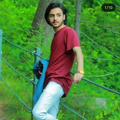 Itsmeshoaib__'s profile picture. The urge to disappear and never come back.