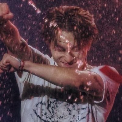 ujisky122930's profile picture. FUN AND WILD