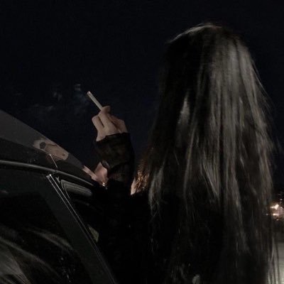 ashslaaaayyy's profile picture. 24. egirl, horror enjoyer.🔪