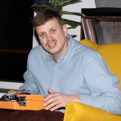 Link in der Bio.
früher https://t.co/ZnDBUS6s9e und @ProSiebenMAXX
jetzt Stand-up Comedy
📸/IG @haukegoens