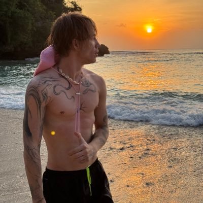 tiiimvr's profile picture. inst: tiim.vr