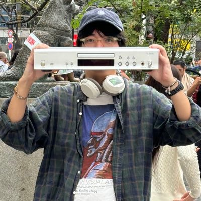 元音楽ライター、元某レコ屋、元某レンタルソフト屋店員だったコータakaサムです。140字以内で音楽のレコメンドをしていきます。専門分野は電子音楽(特にテクノ、IDM) 2025/6/23から投稿開始しました💿 2024年エイフェックスツイン王決定戦3位🥉本アカ(@thmb237v7)