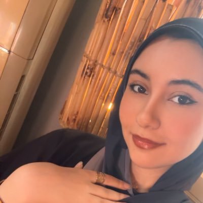 lovelynorauwu's profile picture. brown eyes and a heart of an angel 🪽