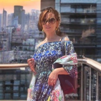 Hobby psychologist. Ski&Run. Cook. Info junkie. Mom.