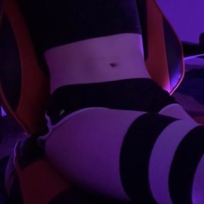 18 yo Shy and lonely femboy in the US. Only a littlee gay. Don’t expect me to be good a talking. Might post NSFW every now and then idk. no minors plz