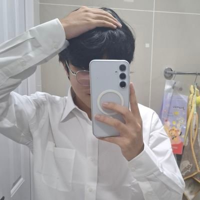 Sh0kuI's profile picture. Student at Chulalongkorn University, intania 109