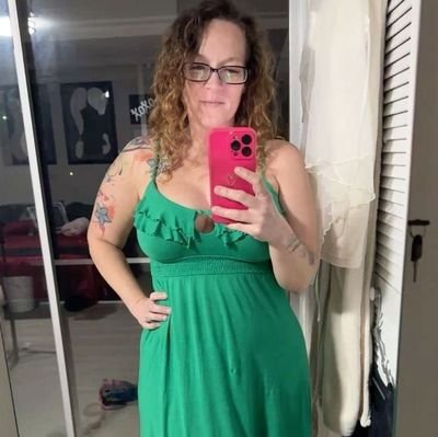 I'm jenny single and searching looking for a serious relationship with responsible man that will leed to marriage