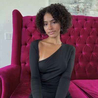 look inside my soul & you will find gold - fueled by desire . following back anyone who drops a follow I don’t sale don’t send me dick pics or you getting