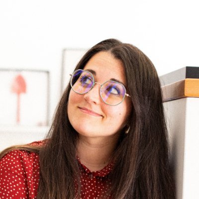 srtaserifa's profile picture. (n. 1992) ✦ Head of Design ✦ Me divierto haciendo cosas serias en @apolopropulsora ✦ Write in Note© ✦