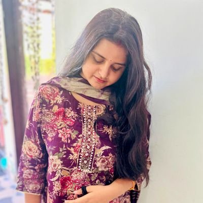 🌼राधेकृष्ण🌼
किताबें, फूल और साथ तुम्हारा❤️
_______