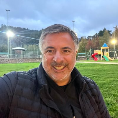 RobertoColomaD's profile picture. Abogado UdeC. De la cosecha del ‘69. Tomecino de nacimiento, penquista por adopción. Tenista en permanente decadencia. Morado hasta el cajón.