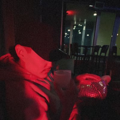 Gabe_agui's profile picture. chase the warmth