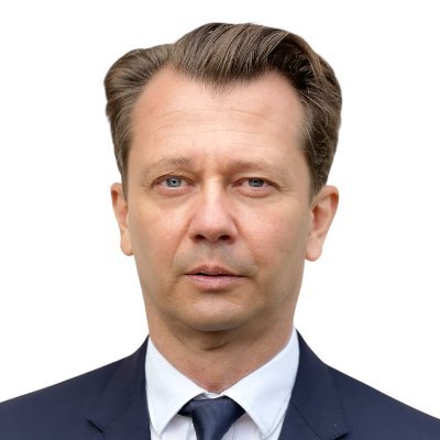 Journaliste au Monde. Chef adjoint du service Economie. Ex rédacteur en chef adjoint de l'Opinion, ex-directeur délégué de la rédaction de La Tribune.