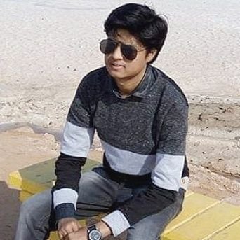 Vimal_Kumar2015's profile picture. #सफरनामा #Safarnama....🥰

Humanity,Optimism & Love.....❤️🙏😊
#Engineer  #Polyglot

#Logical_Being