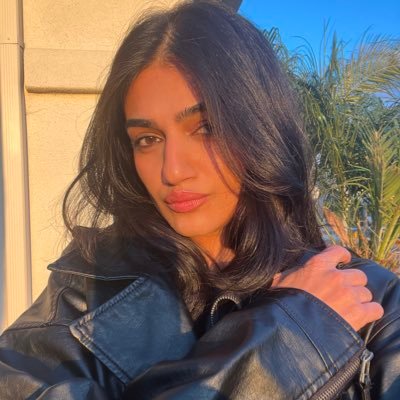 majiiish's profile picture. where u fall for someone’s قلم 🖊...