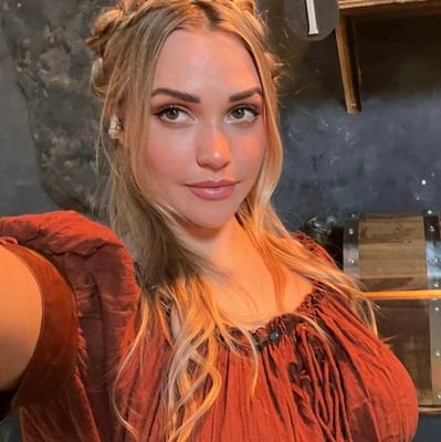 miamalvoka__'s profile picture. Accountance📝🖊️