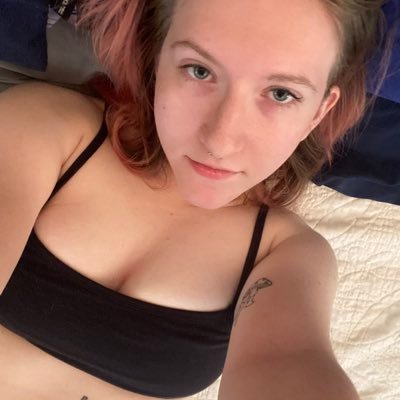 GoddessGeni's profile picture. findom 👑 using your wallet to fund my lifestyle  🫧 initial tribute: $20
