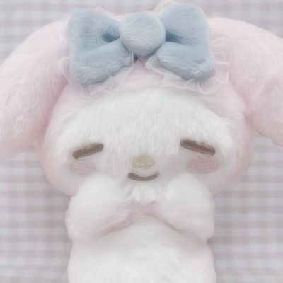 PORCELLAINE_'s profile picture. 𖹭 ֶָ֢   she/they     𝟣6      ֶָ֢      intp     artist  𖹭 ֶָ֢    :    bi   ֶָ֢𖹭