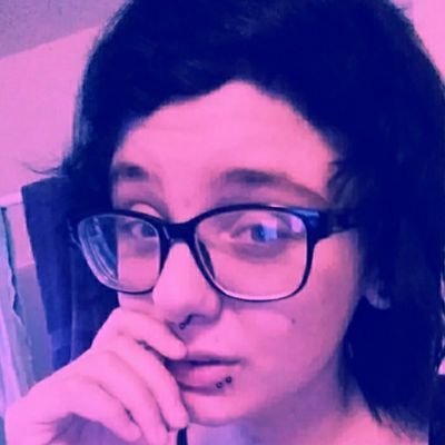 rebirth / age 25/ retro gamer/comic book nerd/ works in IT / She/Her. 🏳️⚧️🔞