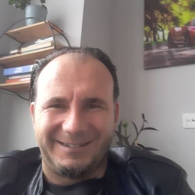 Hilmi162173's profile picture. 