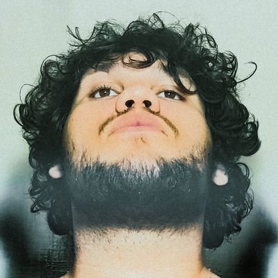um tom / entre o cinza / e o marrom
design, música, fotografia & tipografia 🇧🇷