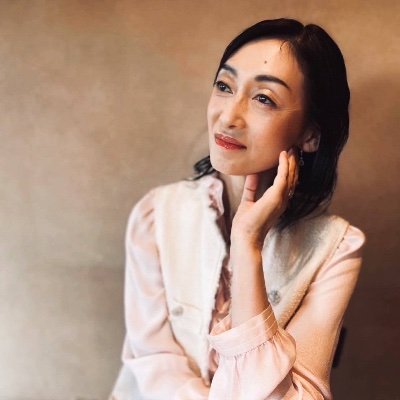 v33df's profile picture. 電話占いサイトVERNIS専属占い師瑠祈名です。霊感・霊視、ドラゴンヒーリング、カードリーディングを得意としております。