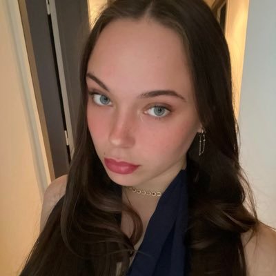 dianegbg's profile picture. 🎧🫧🪼🐚