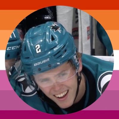 CEO of Tragic Gays Doomed by the Narrative™️ Priv @Whitevineyards | matching with @philzamin ⚢ #thefutureisteal #leafsforever
